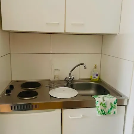 Zentral Apartamento